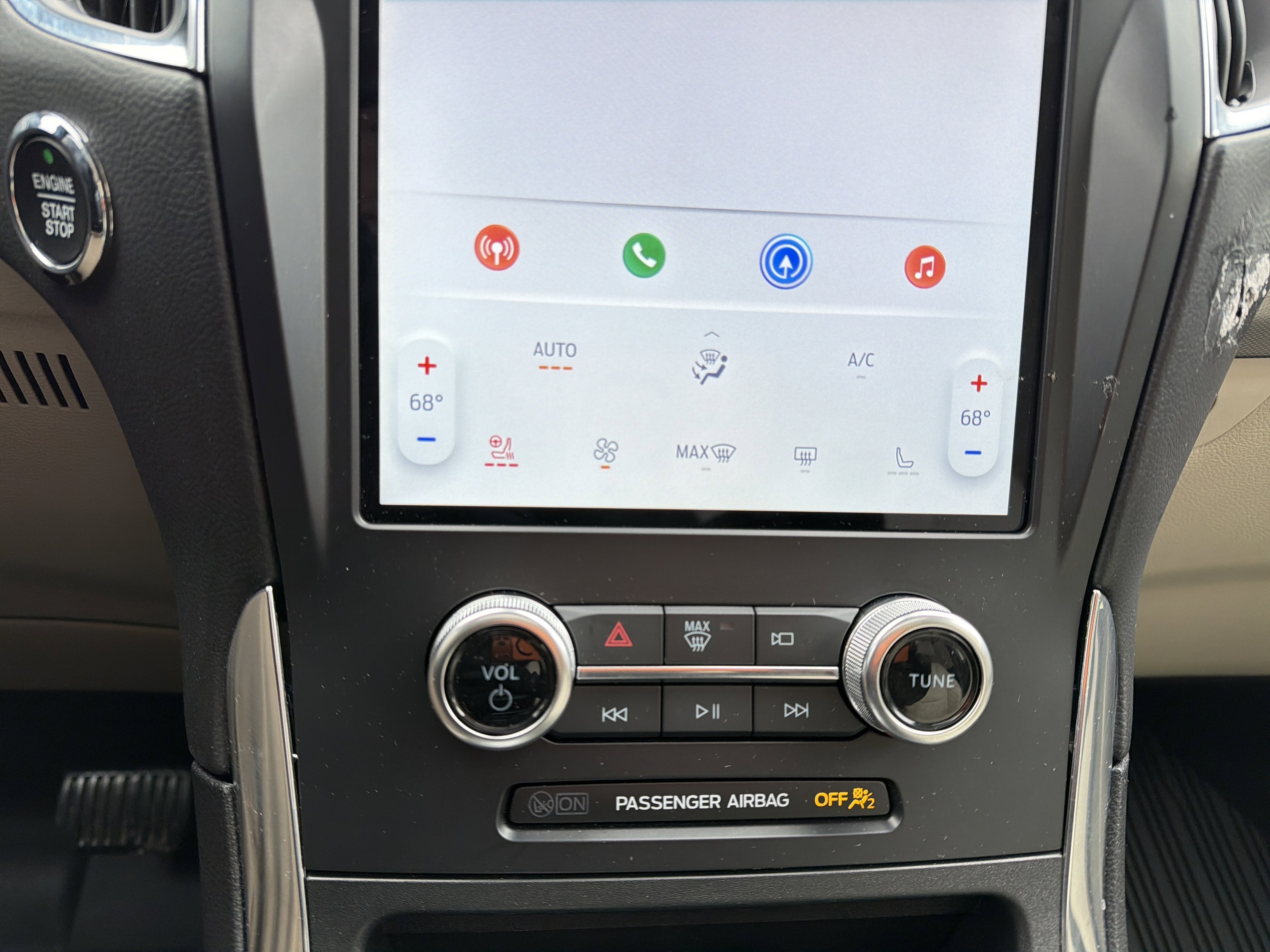 2024 Ford Edge Titanium