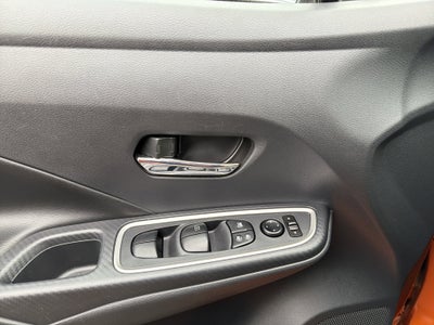 2022 Nissan Versa SR