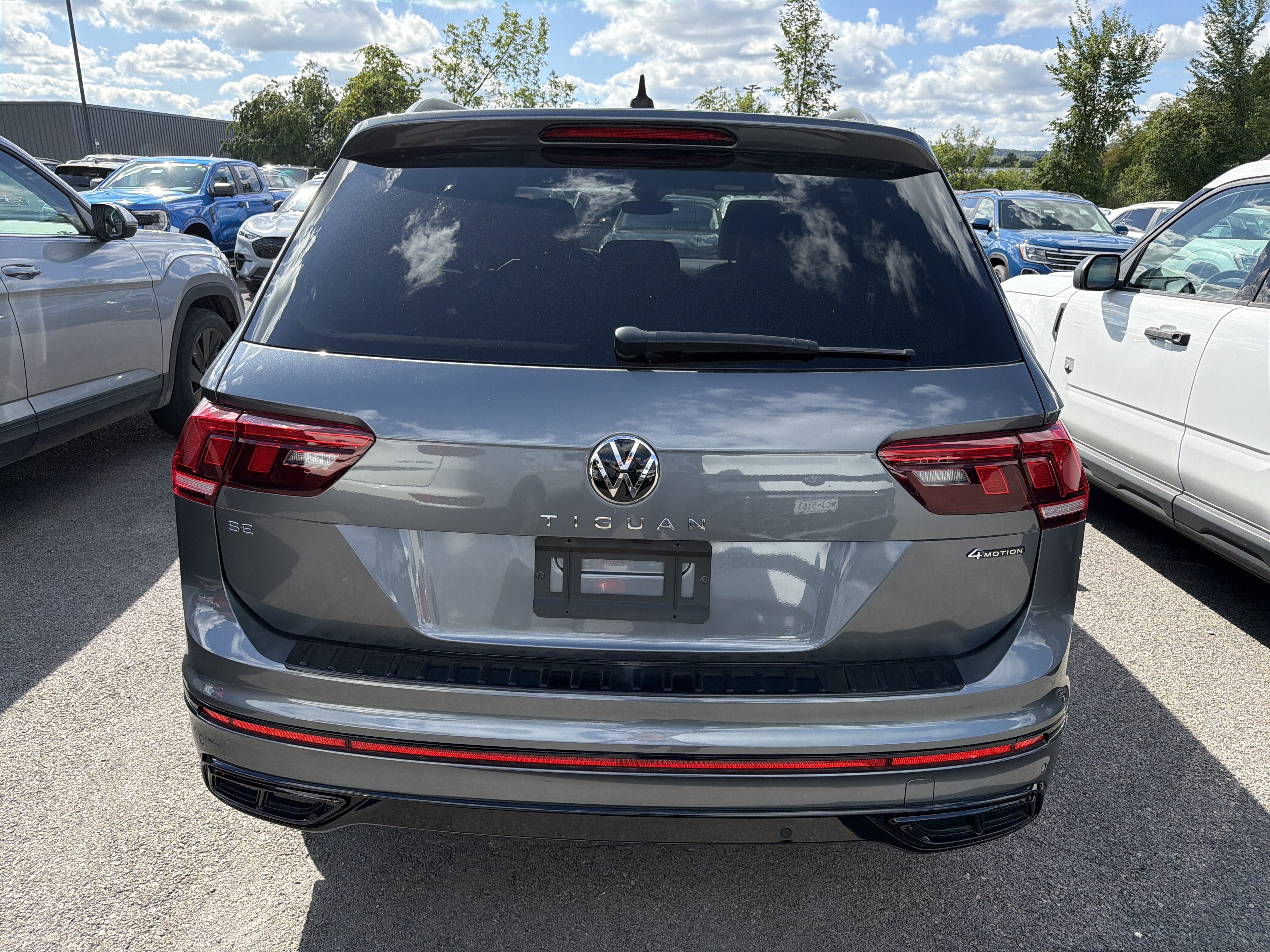2024 Volkswagen Tiguan 2.0T SE R-Line Black 4MOTION