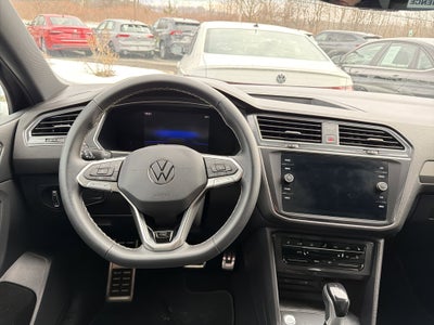 2023 Volkswagen Tiguan SE R-Line Black