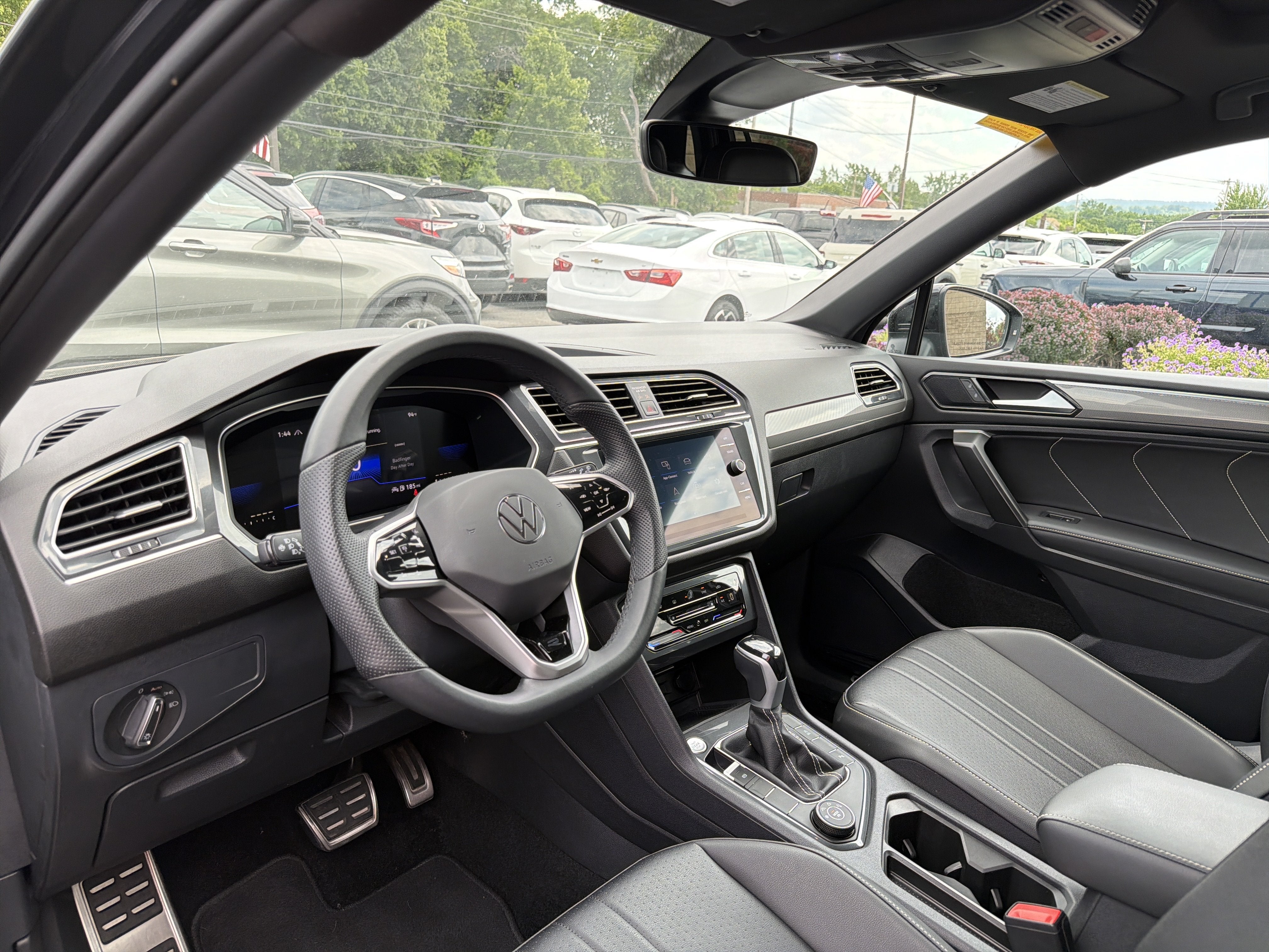 2024 Volkswagen Tiguan 2.0T SE R-Line Black 4MOTION
