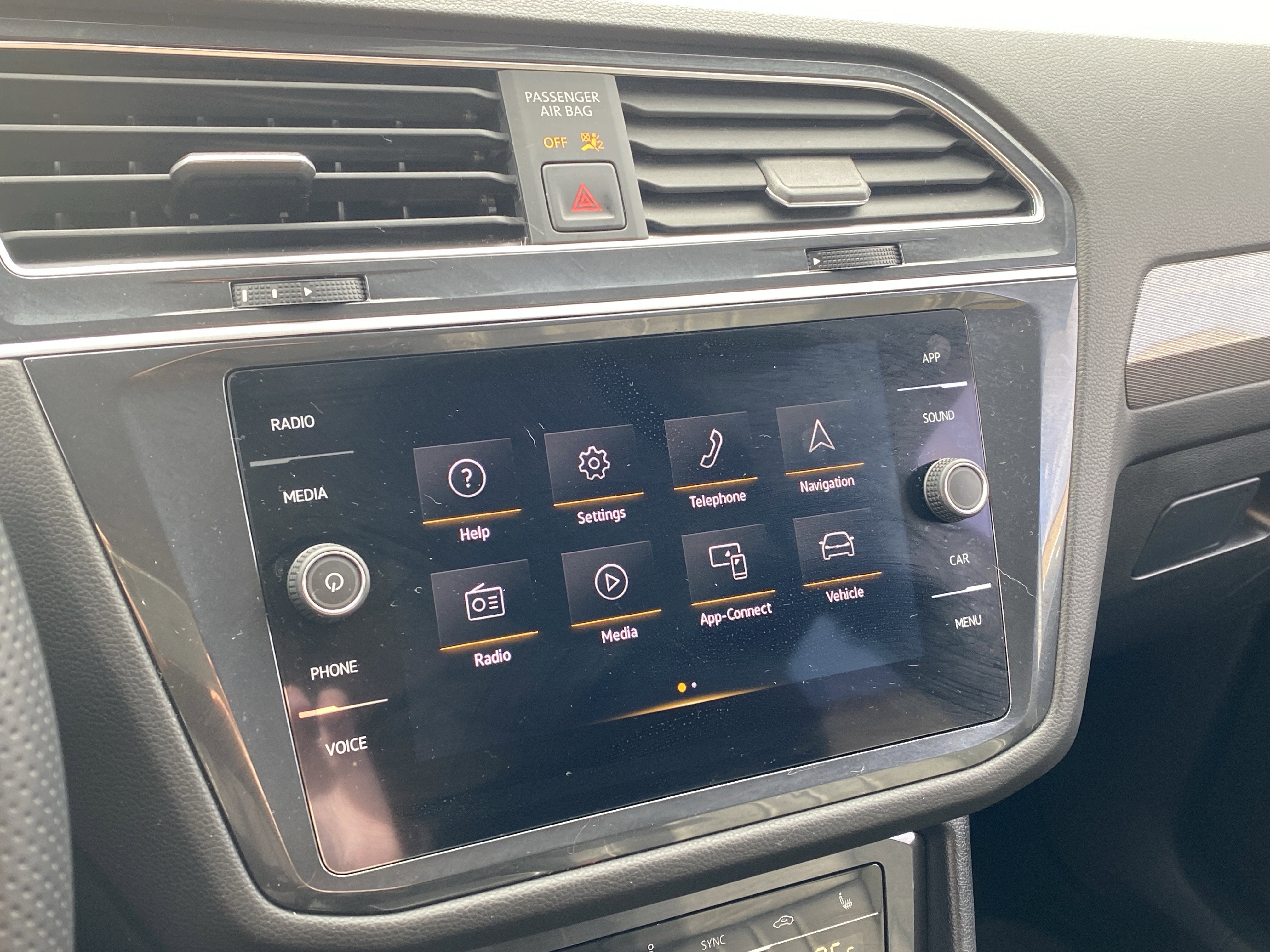 2024 Volkswagen Tiguan SE R-Line Black