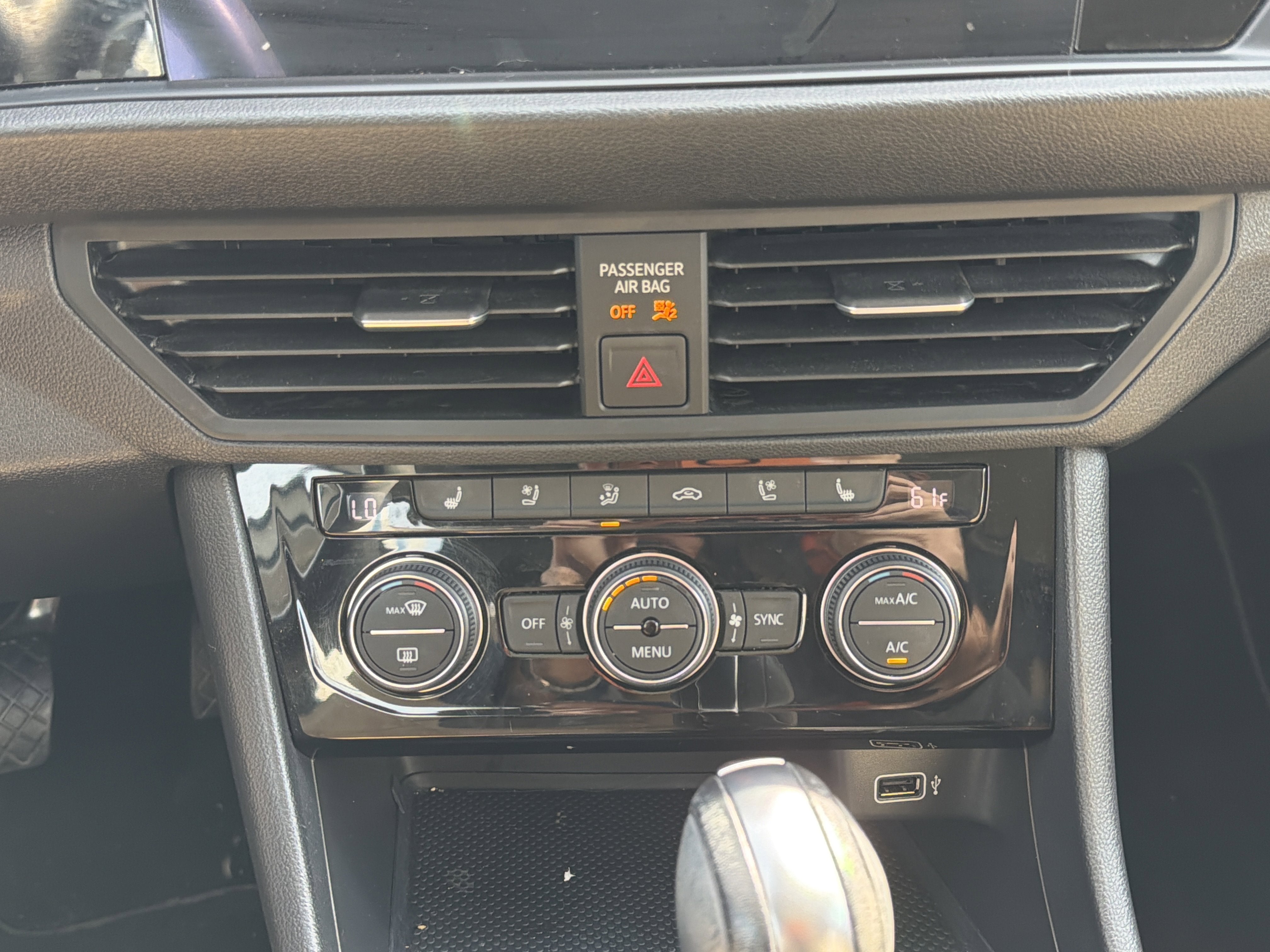 2019 Volkswagen Jetta SEL Premium