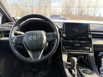 2019 Toyota Avalon XSE Hybrid