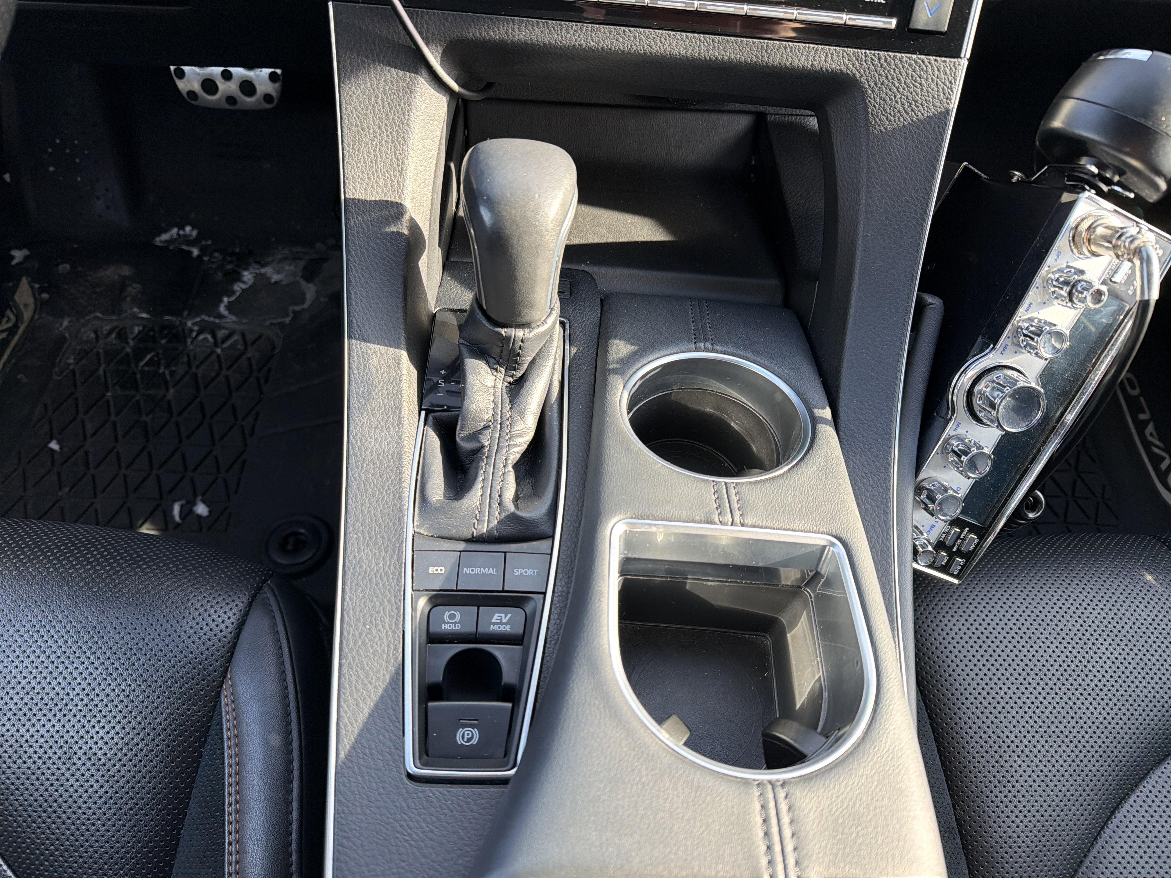 2019 Toyota Avalon XSE Hybrid