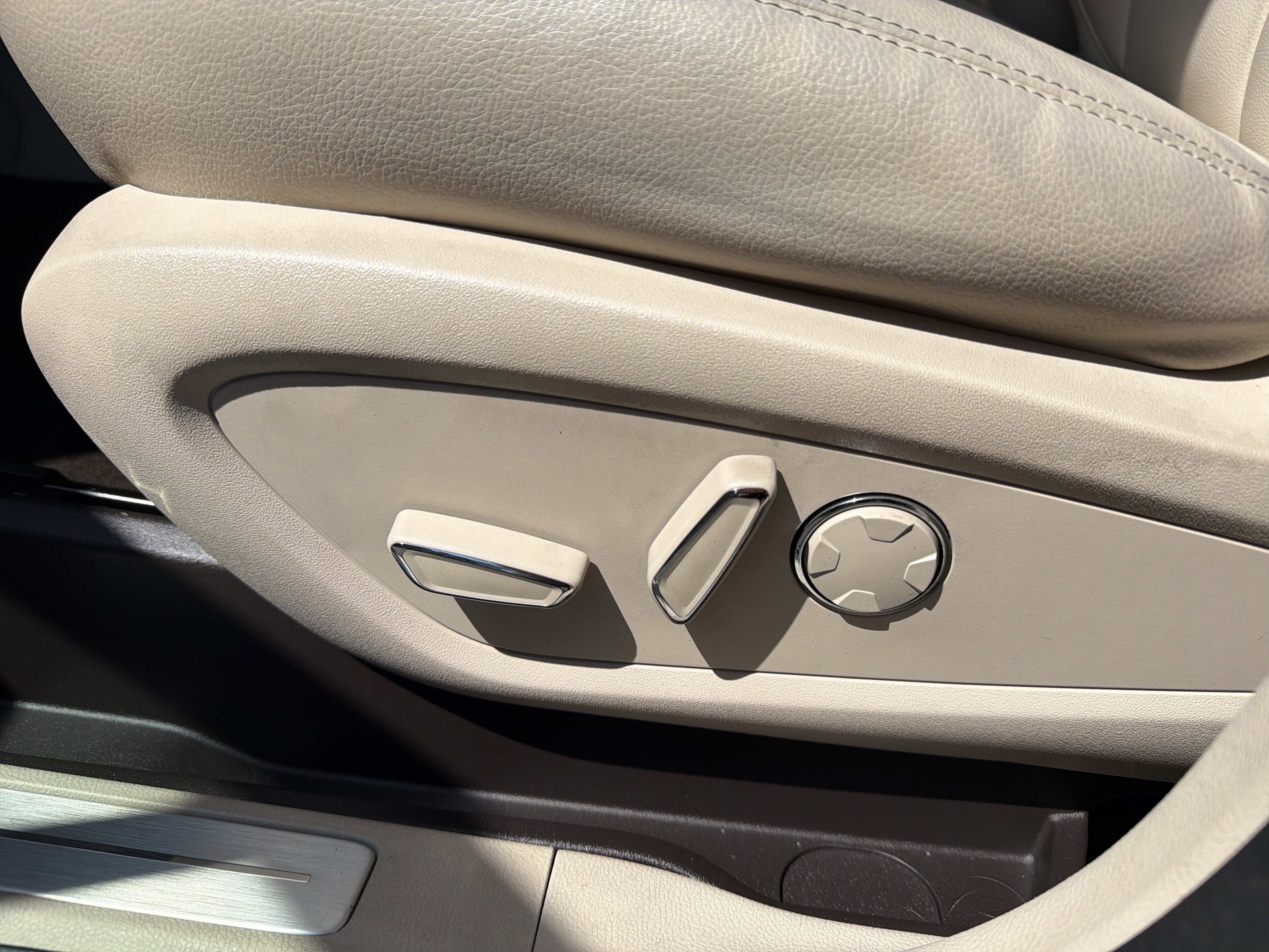 2019 Lincoln MKC Standard