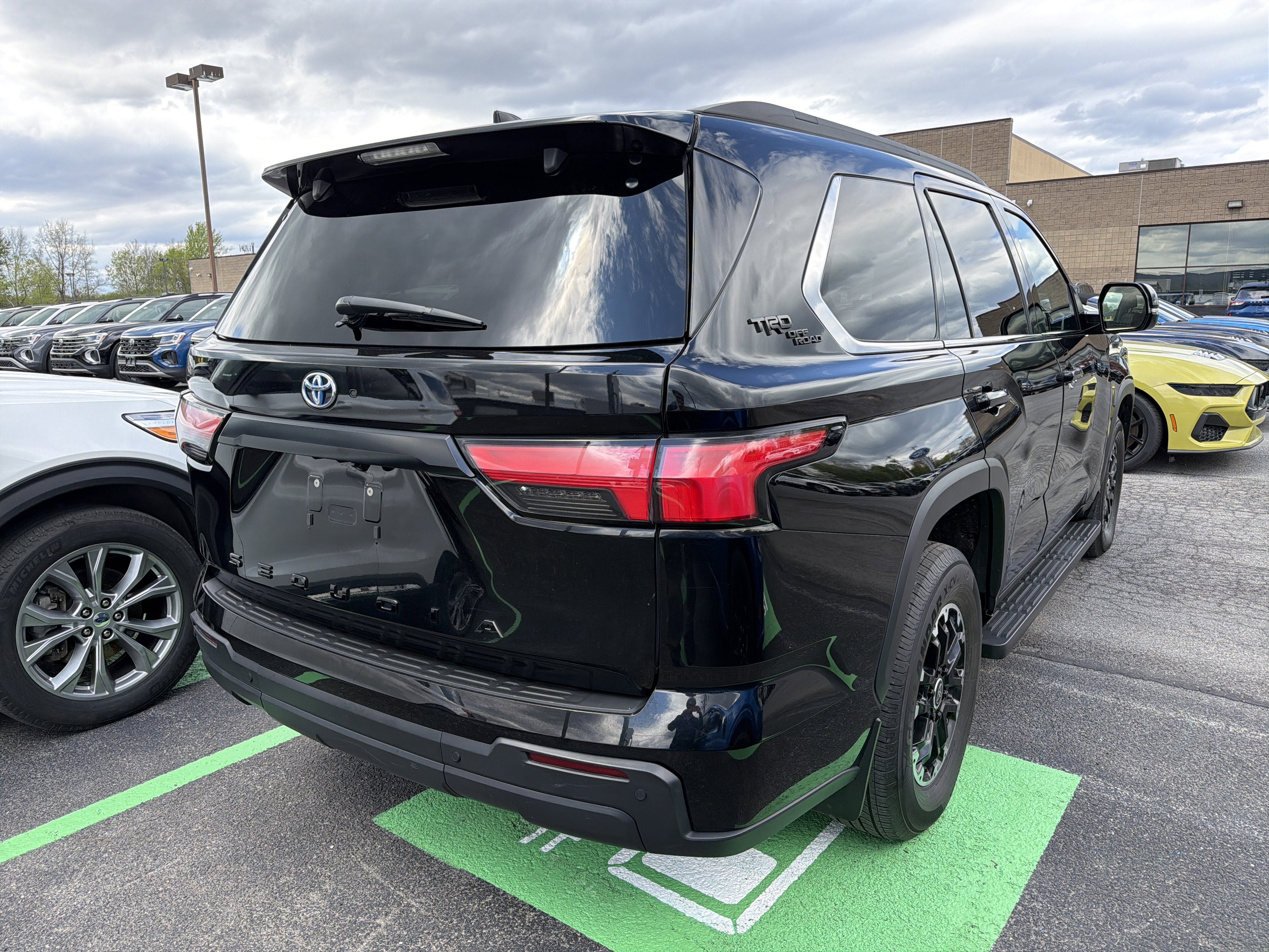 2023 Toyota Sequoia SR5