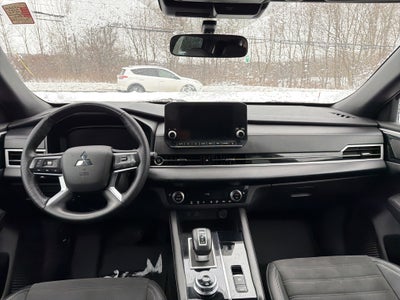 2023 Mitsubishi Outlander SE Black Edition