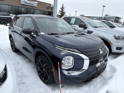 2023 Mitsubishi Outlander SE Black Edition