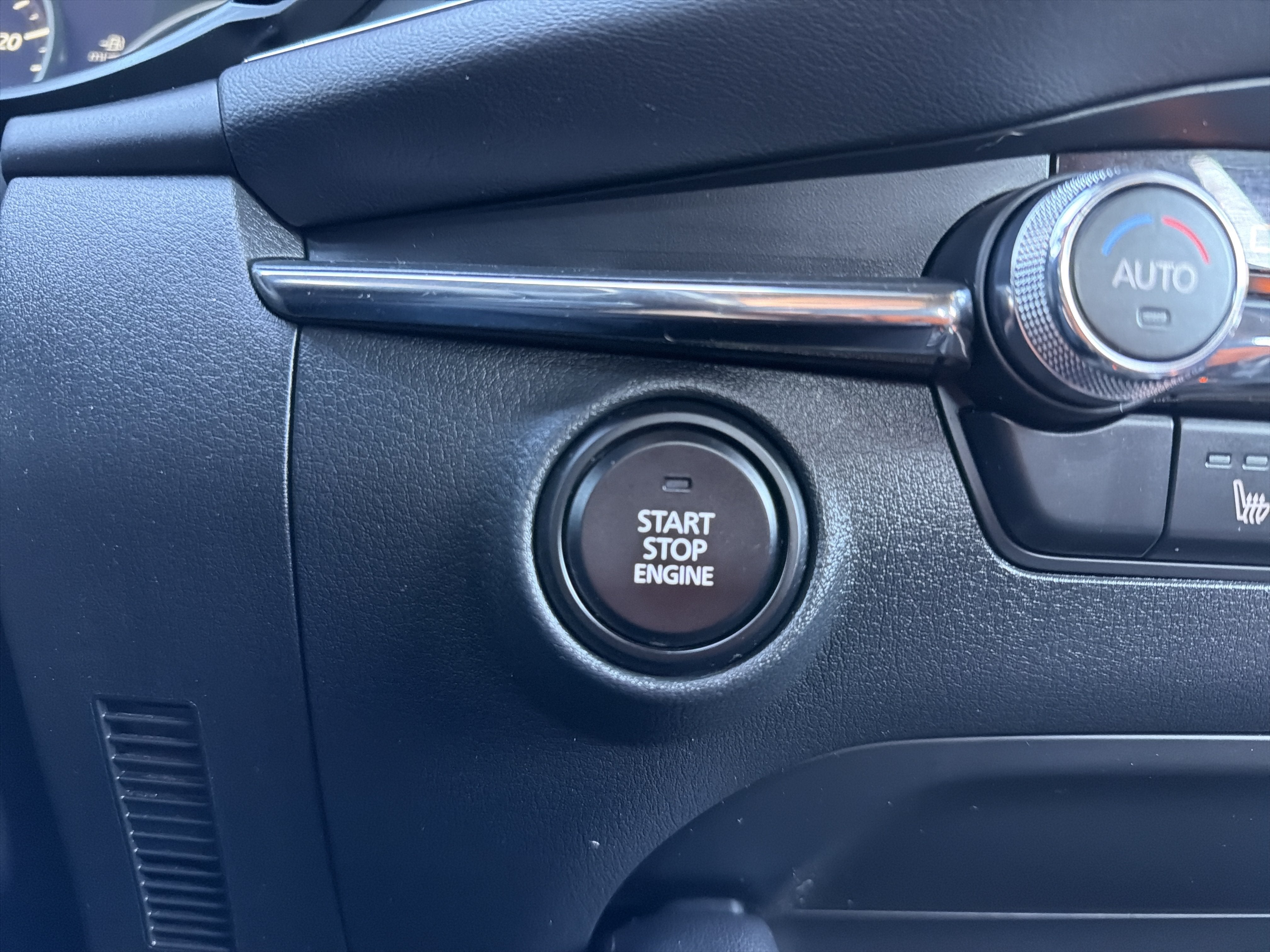 2022 Mazda Mazda3 Hatchback Carbon Edition