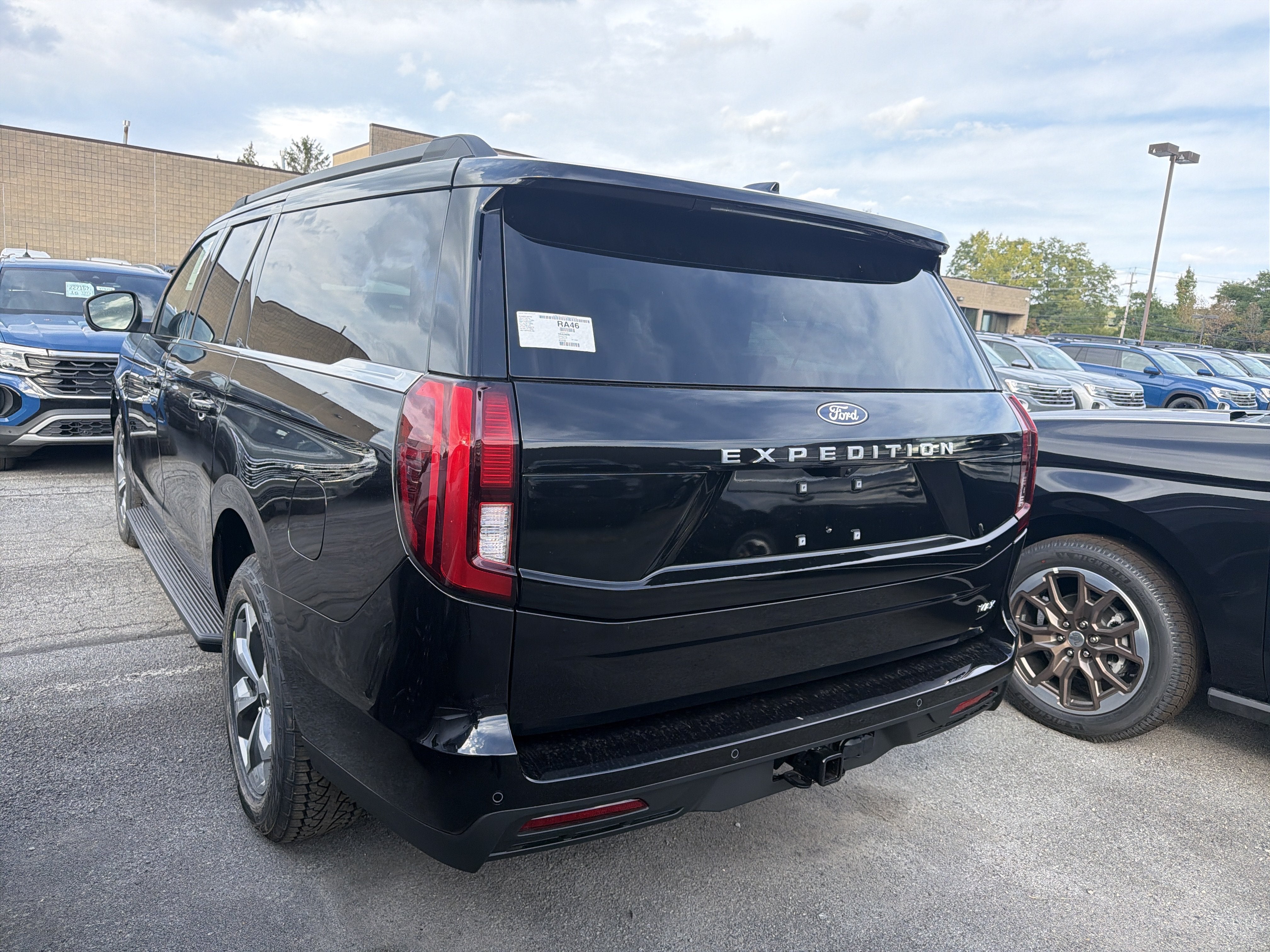 2027 Ford Expedition MAX Active