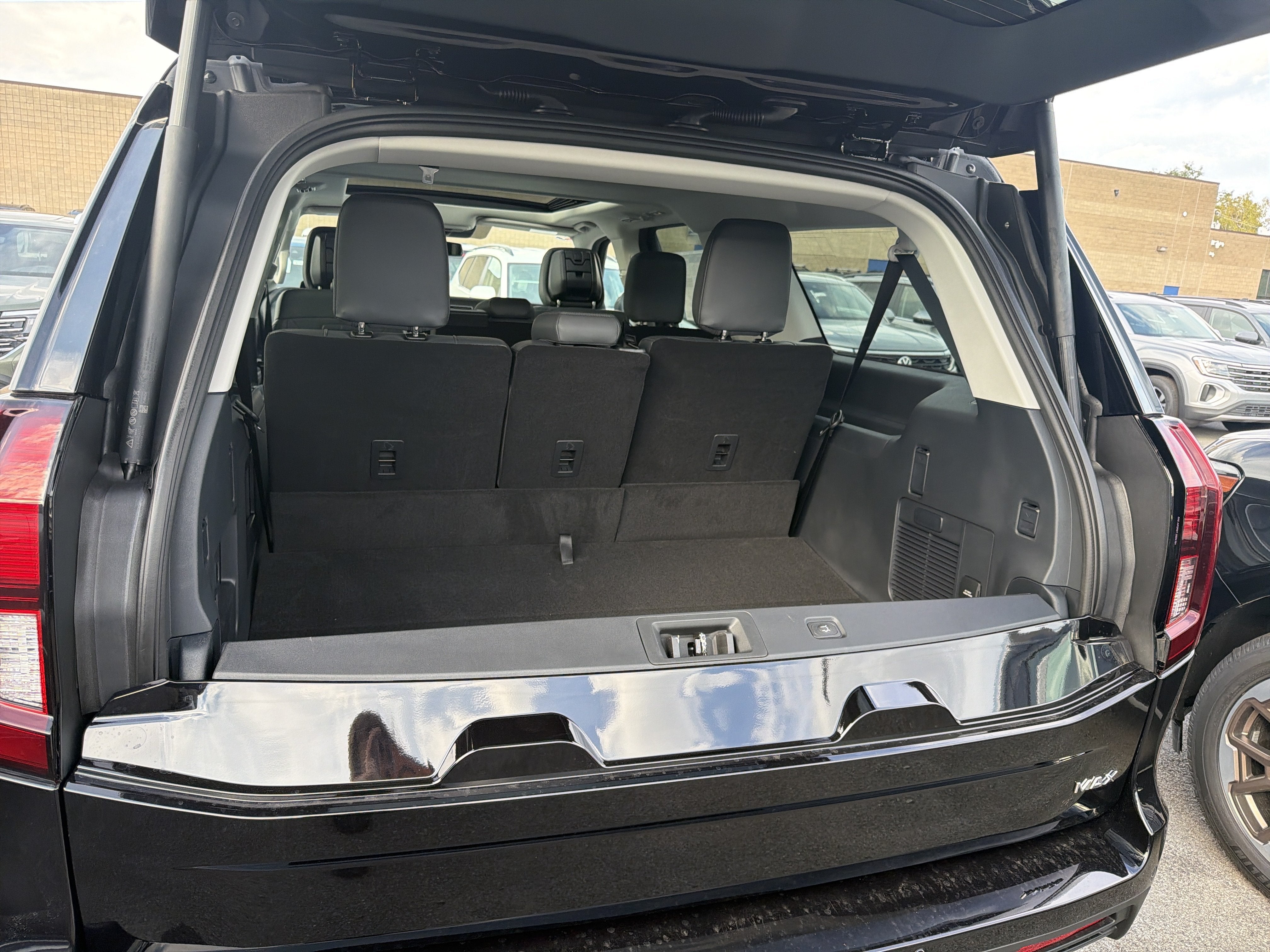2027 Ford Expedition MAX Active