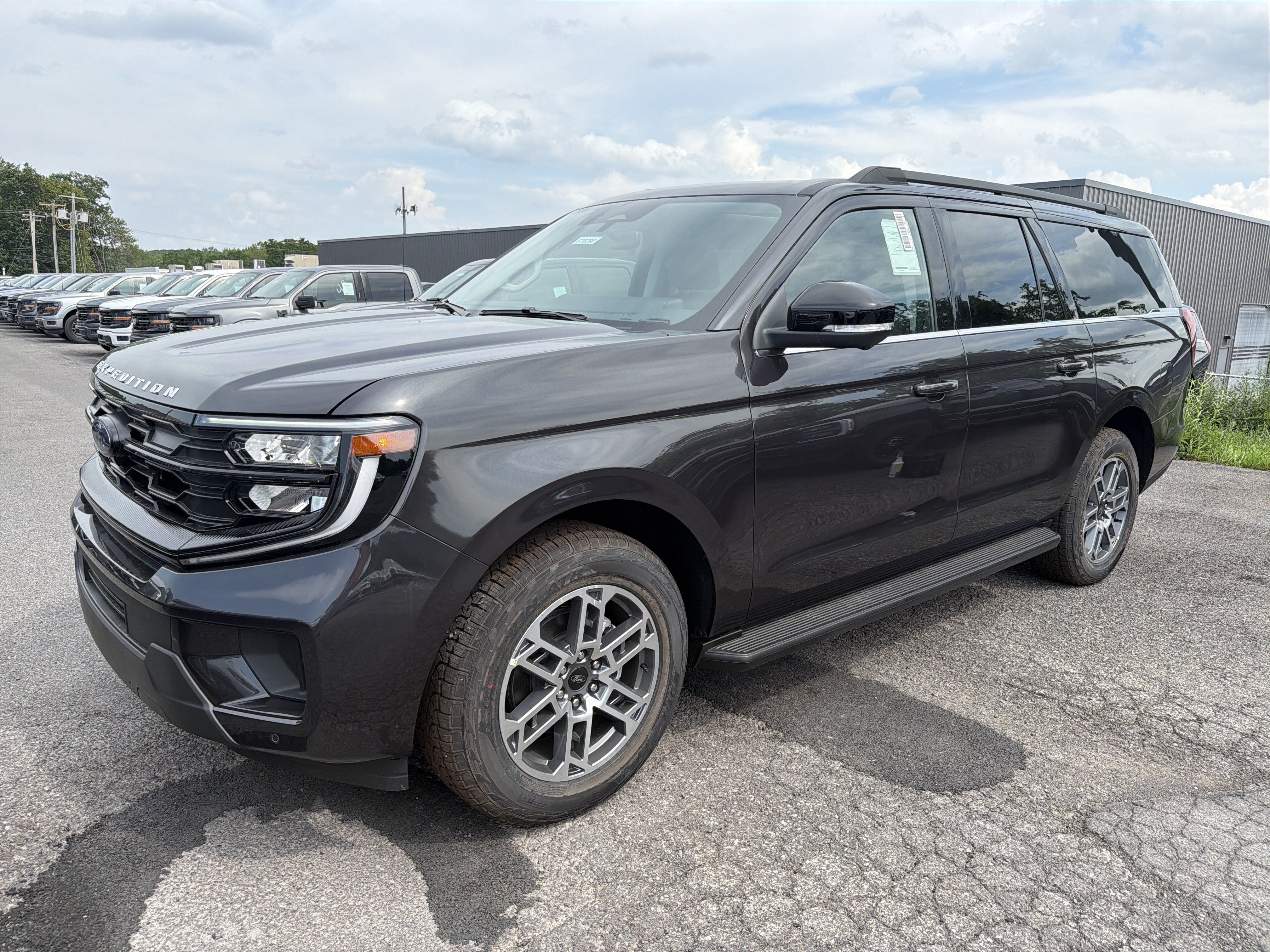 2026 Ford Expedition MAX Active