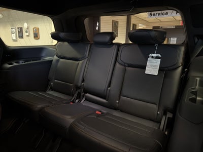 2025 Ford Expedition TREMOR®