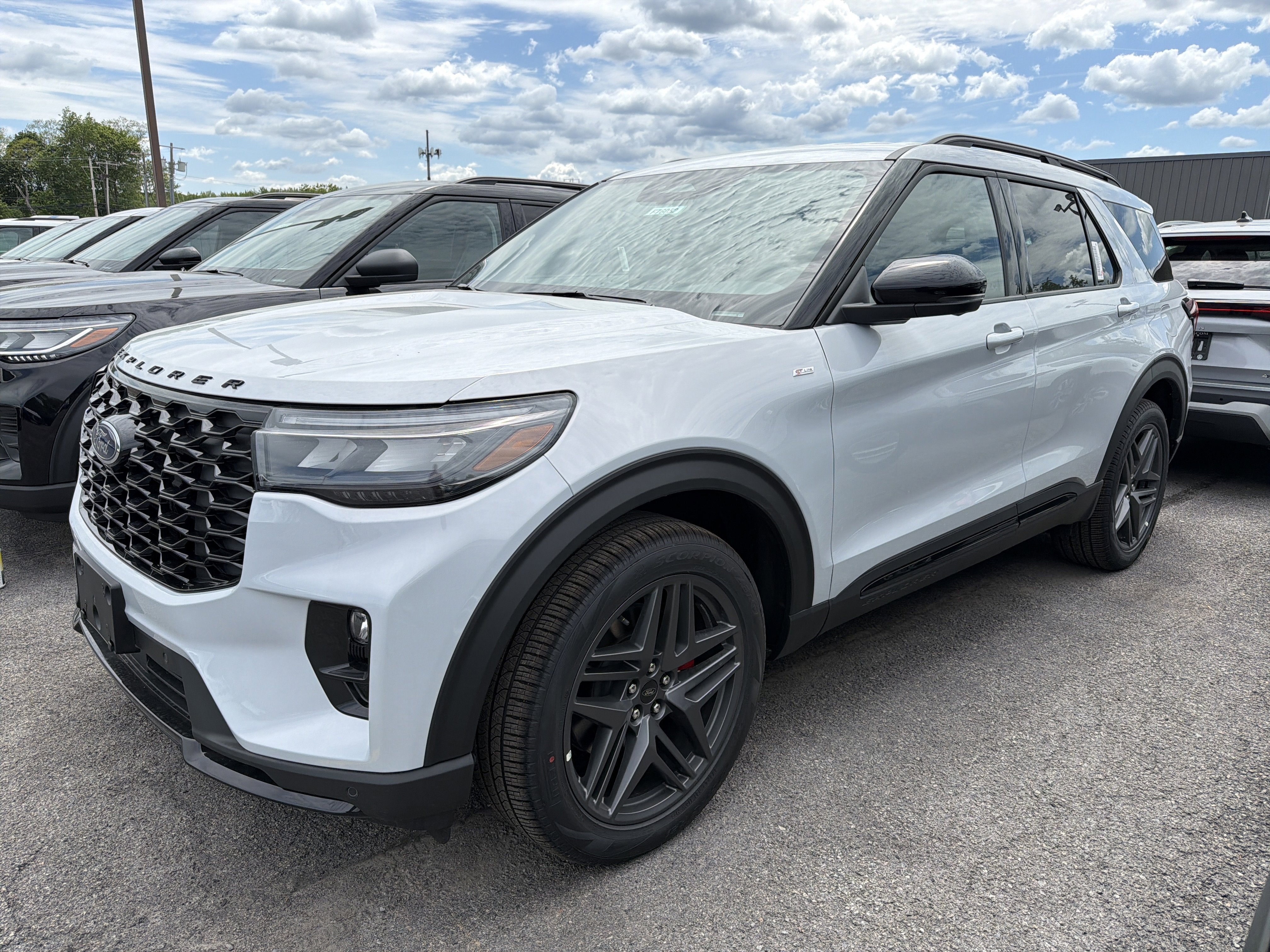 2026 Ford Explorer ST-Line