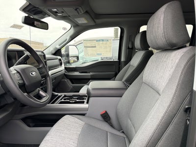2026 Ford Super Duty F-350® XLT