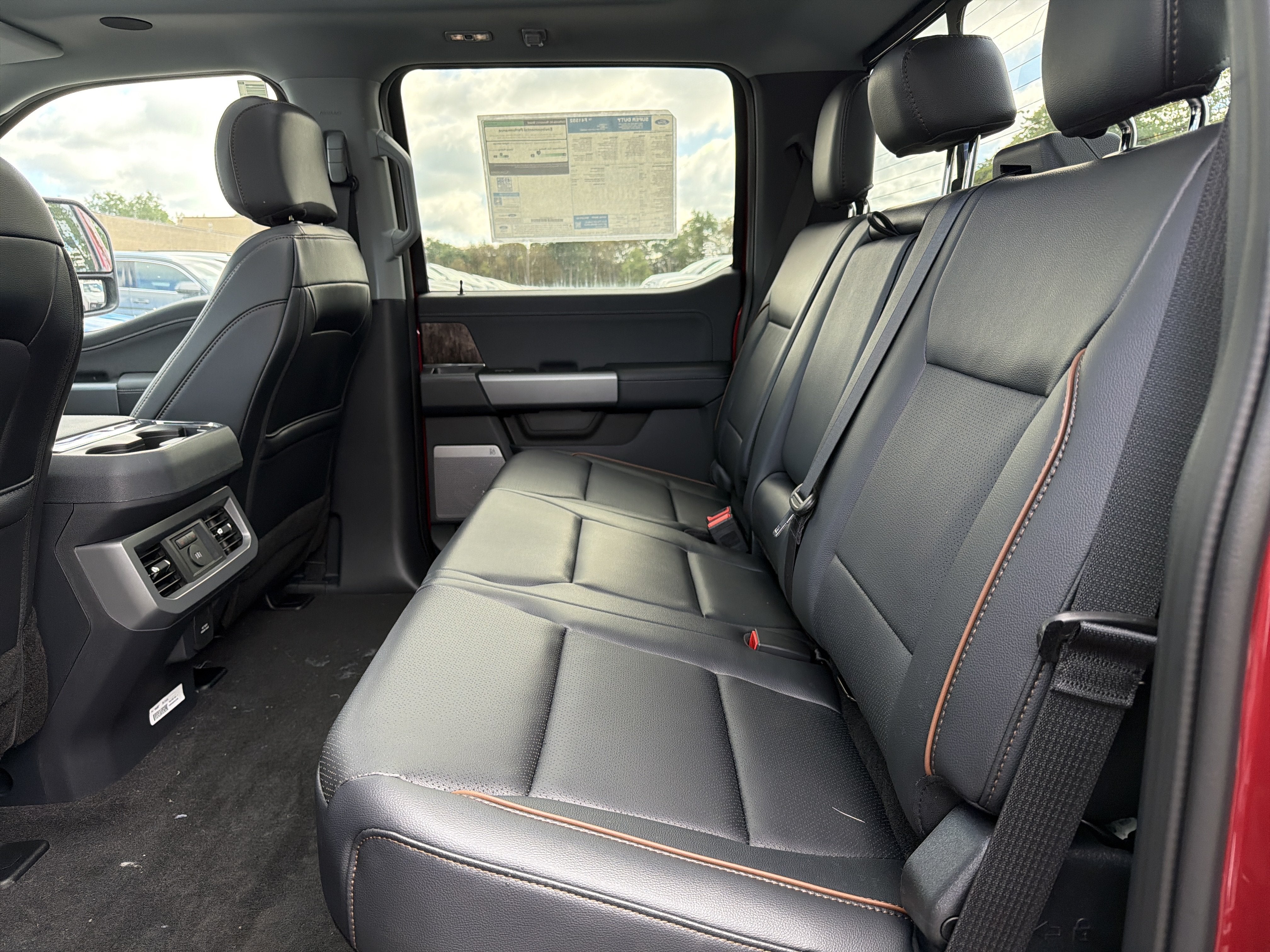 2026 Ford Super Duty F-350® Lariat®