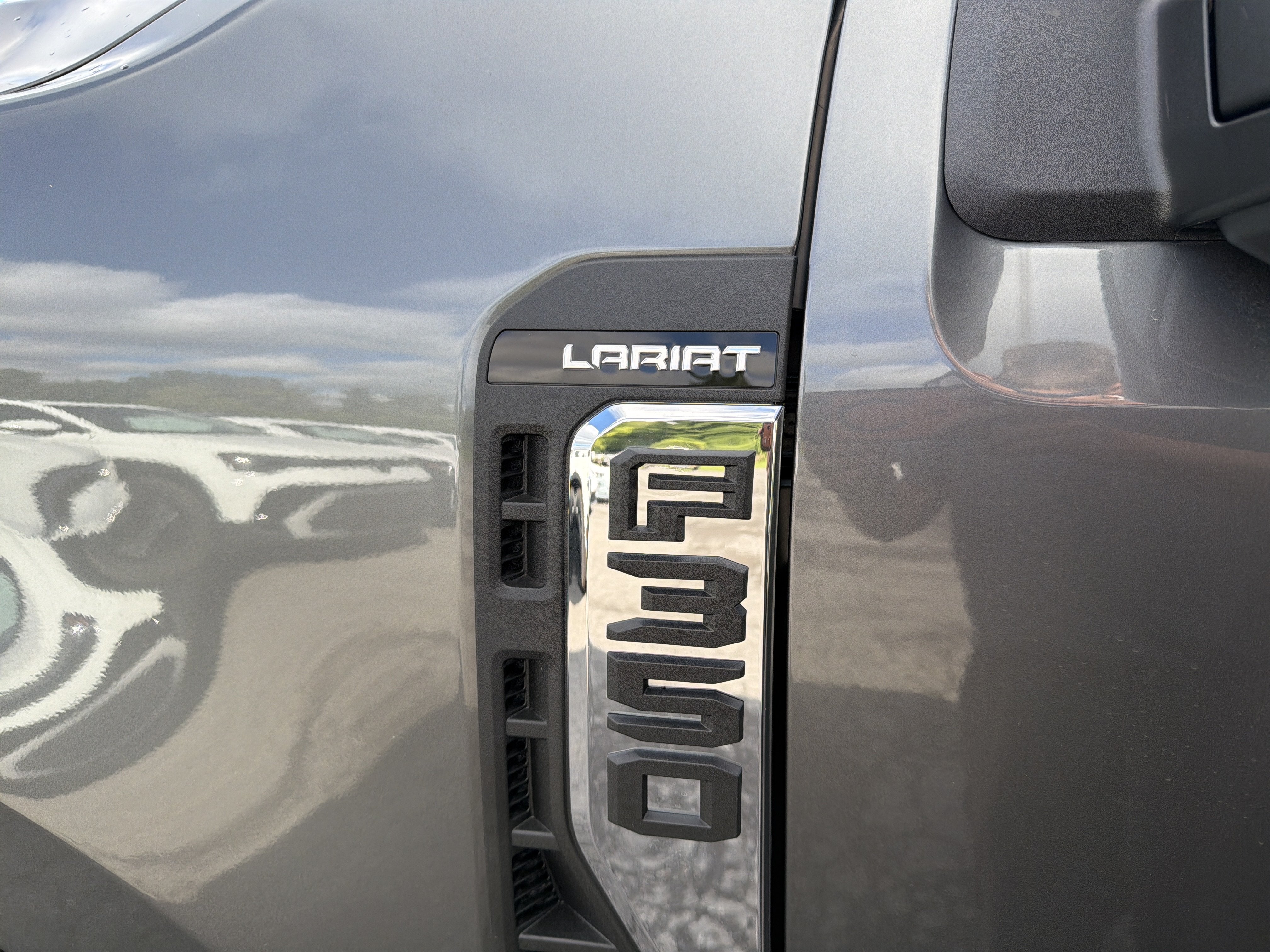 2026 Ford Super Duty F-350® Lariat®